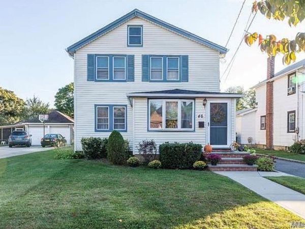 196 Rocklyn Avenue , Lynbrook, NY 11563