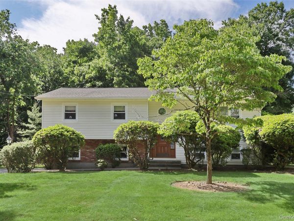 29 Thomsen Drive , Airmont, NY 10952