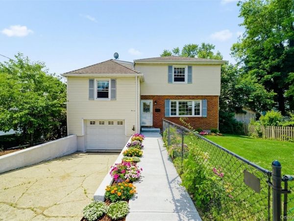 342 Roberts Avenue , Yonkers, NY 10703