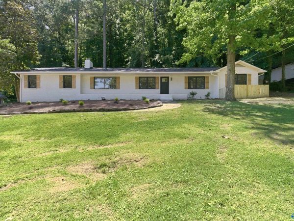 1725 Forest Drive, Guntersville, AL 35976