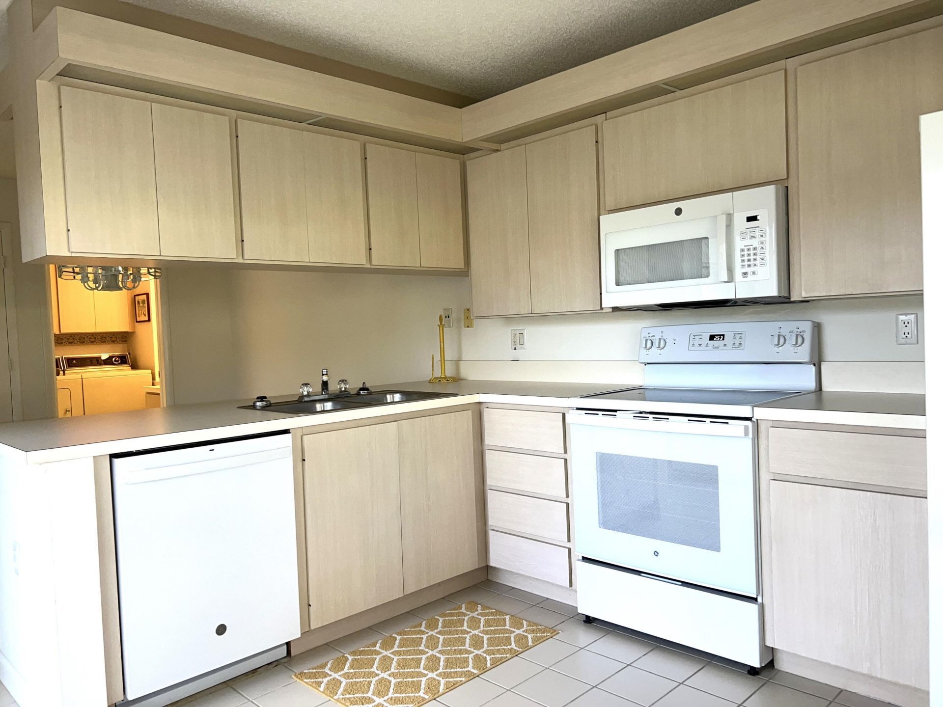 36 Danbury Court, Unit B, Royal Palm Beach, FL 33411 Photo