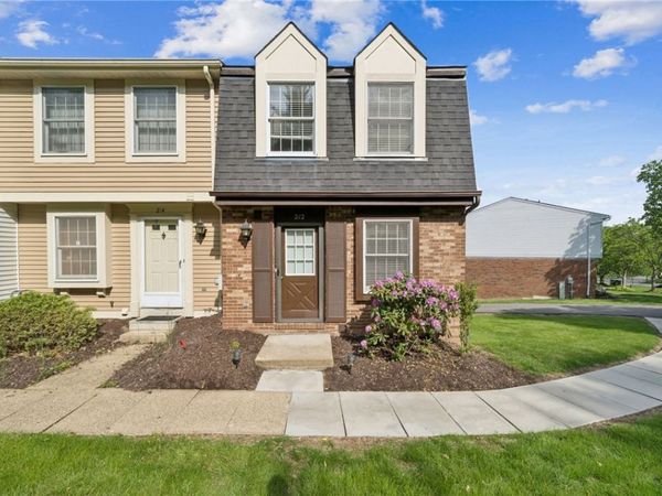212 Shadowlawn Cir , Pittsburgh, PA 15236