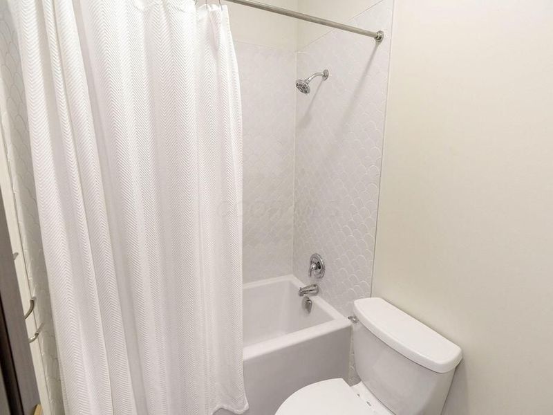 3762 Pembrooke Green E, New Albany, OH 43054 Photo 50