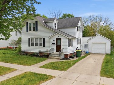 420 N 5th Street, Marshall, MN 56258