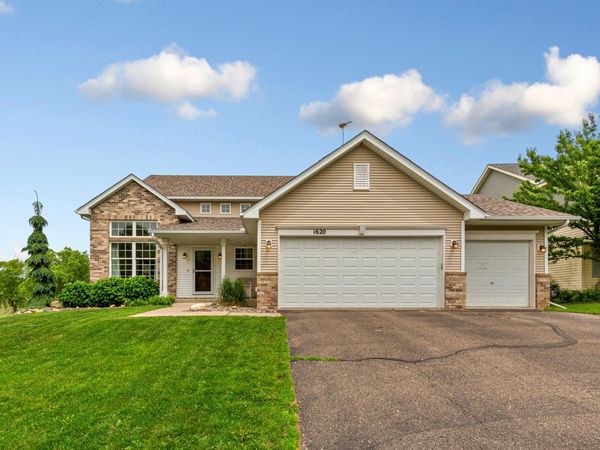 1620 Pinnacle Drive , Dundas, MN 55019