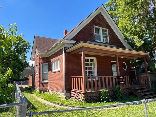 672 Case Avenue , Saint Paul, MN 55106