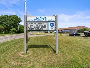 4114 E Michigan Avenue , Leoni Twp, MI 49202