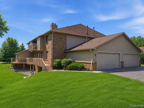 7058 Elmhurst, West Bloomfield Twp, MI 48322