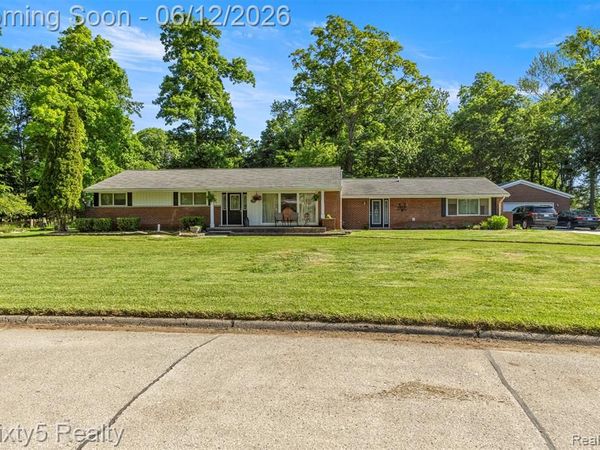 7714 Bournemouth Avenue, Grosse Ile Twp, MI 48138