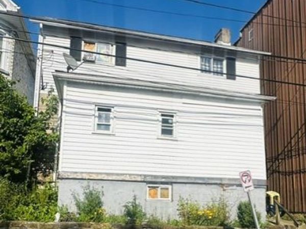 441 Brown St , Everson, PA 15631