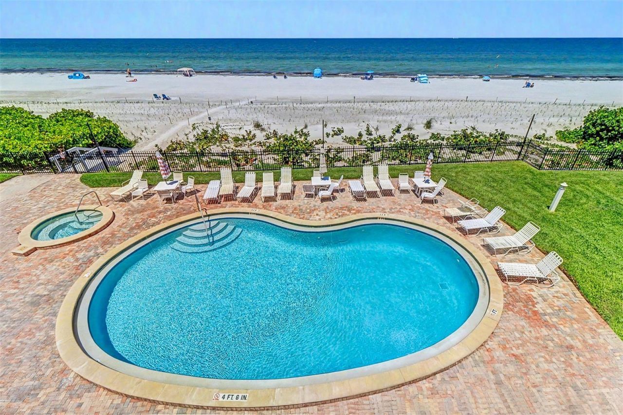 420 Gulf Boulevard, Unit 202, Indian Rocks Beach, FL 33785 Photo
