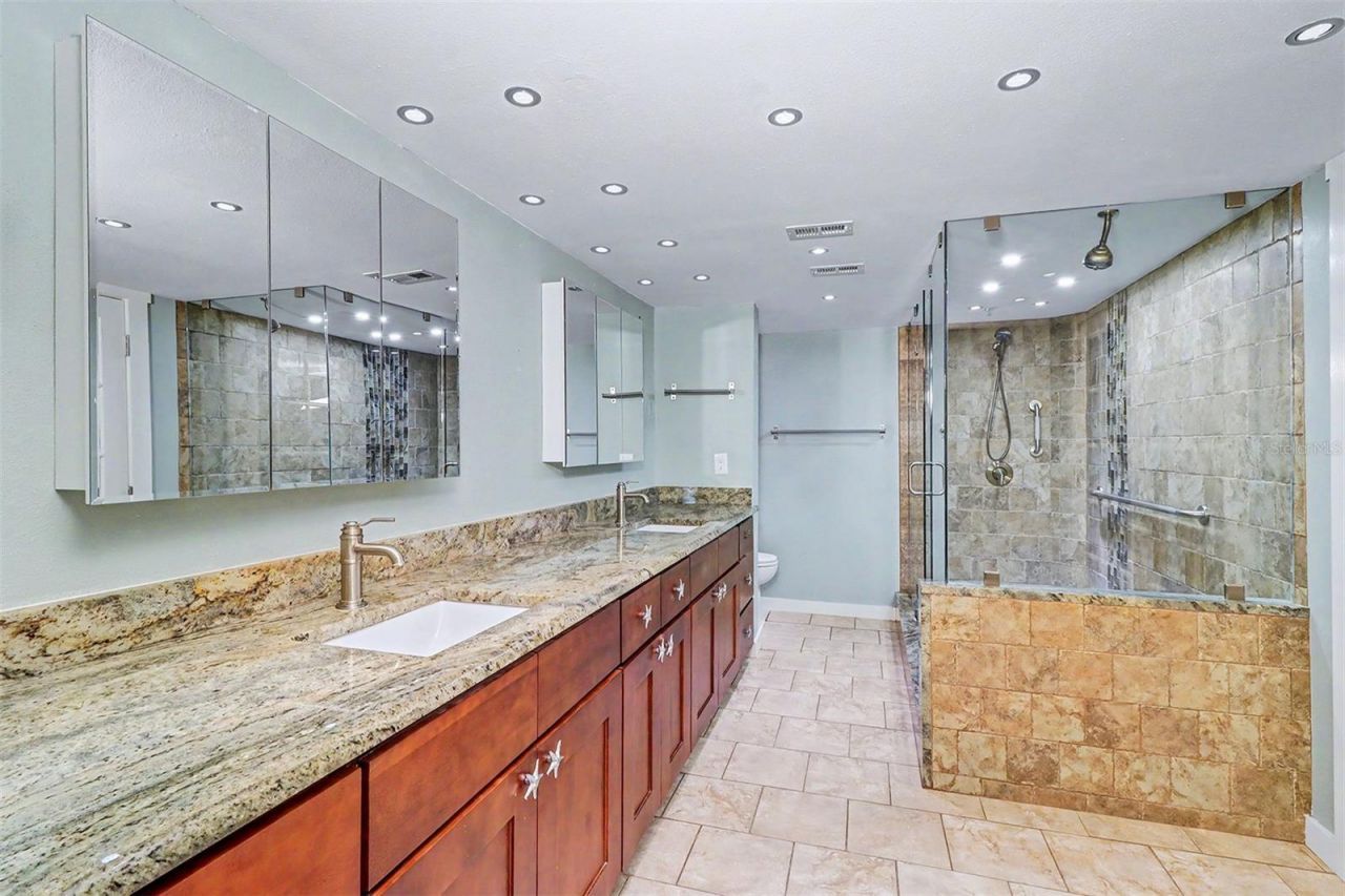 420 Gulf Boulevard, Unit 202, Indian Rocks Beach, FL 33785 Photo