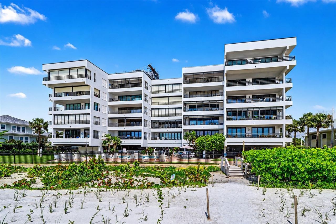 420 Gulf Boulevard, Unit 202, Indian Rocks Beach, FL 33785 Photo