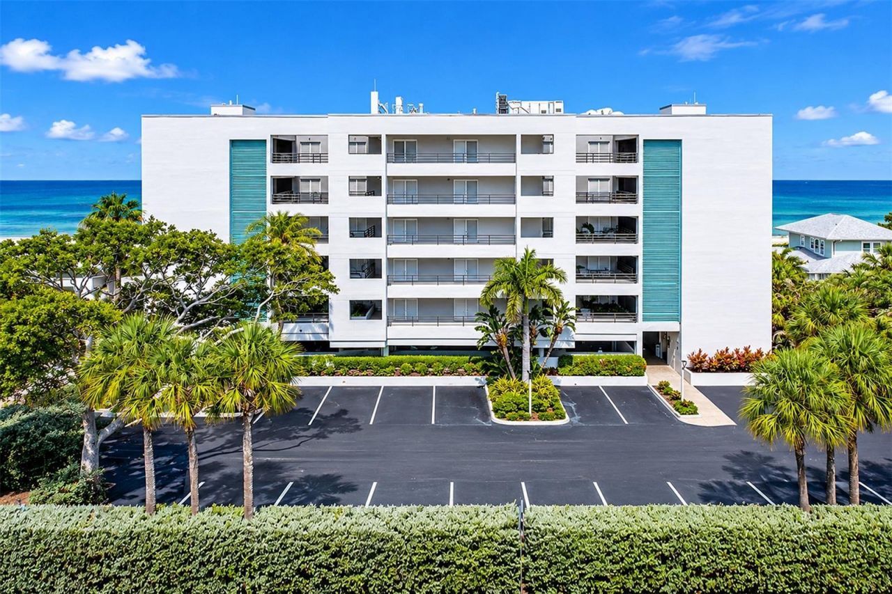 420 Gulf Boulevard, Unit 202, Indian Rocks Beach, FL 33785 Photo