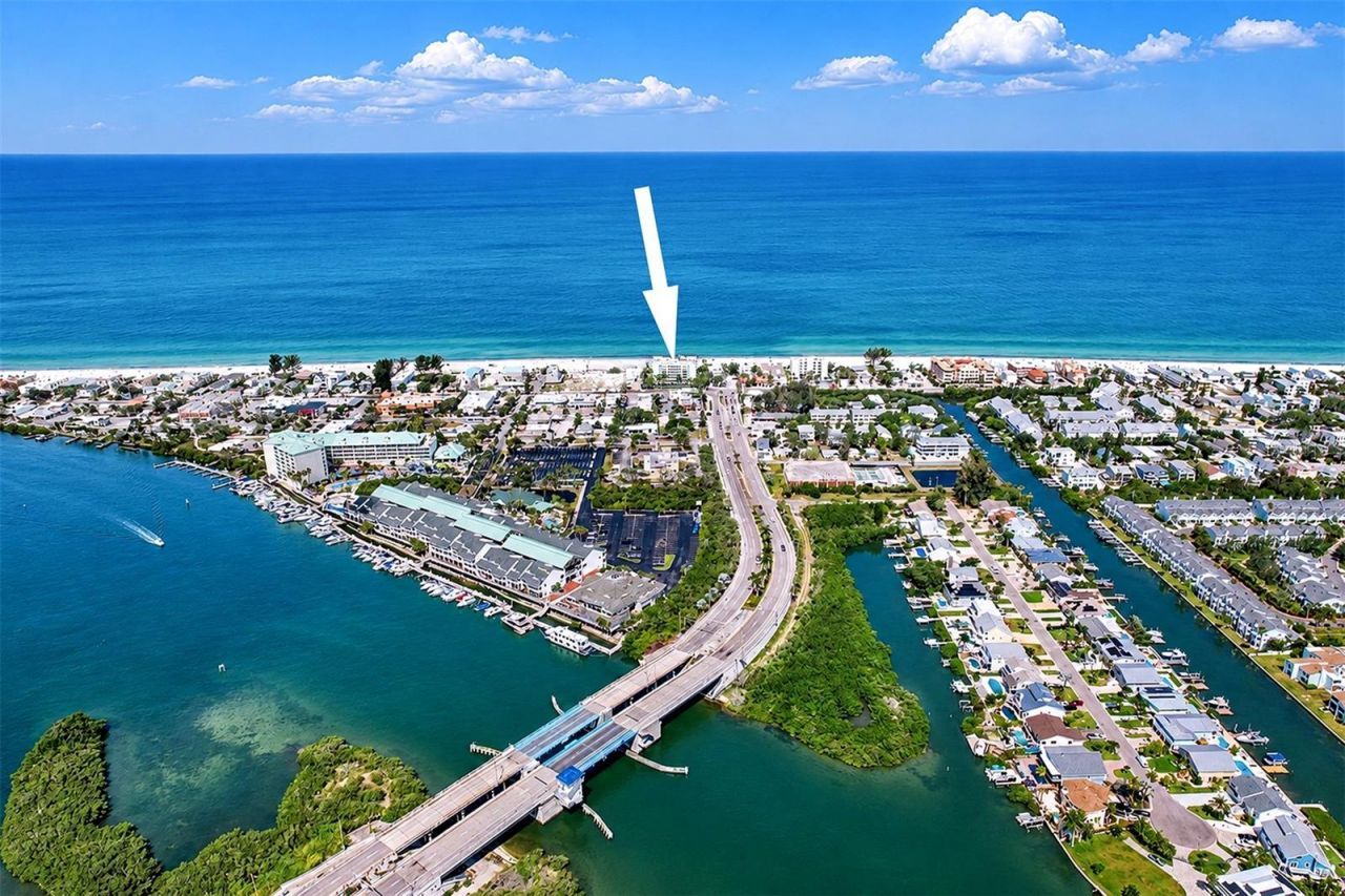 420 Gulf Boulevard, Unit 202, Indian Rocks Beach, FL 33785 Photo