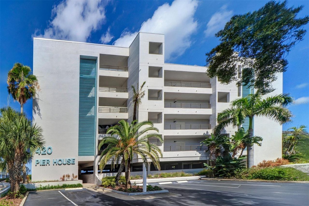 420 Gulf Boulevard, Unit 202, Indian Rocks Beach, FL 33785 Photo