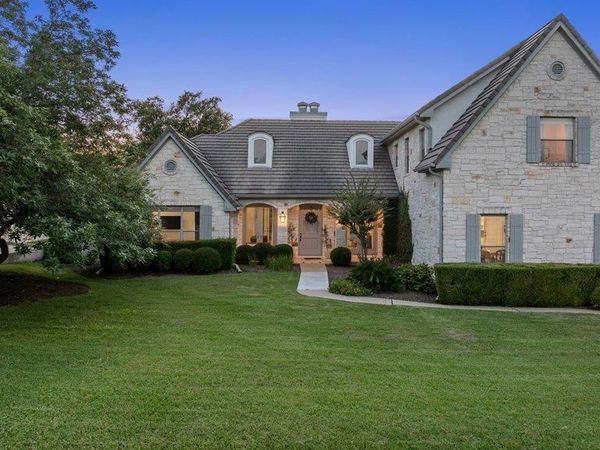 22 Autumn Oaks DR, Austin, TX 78738