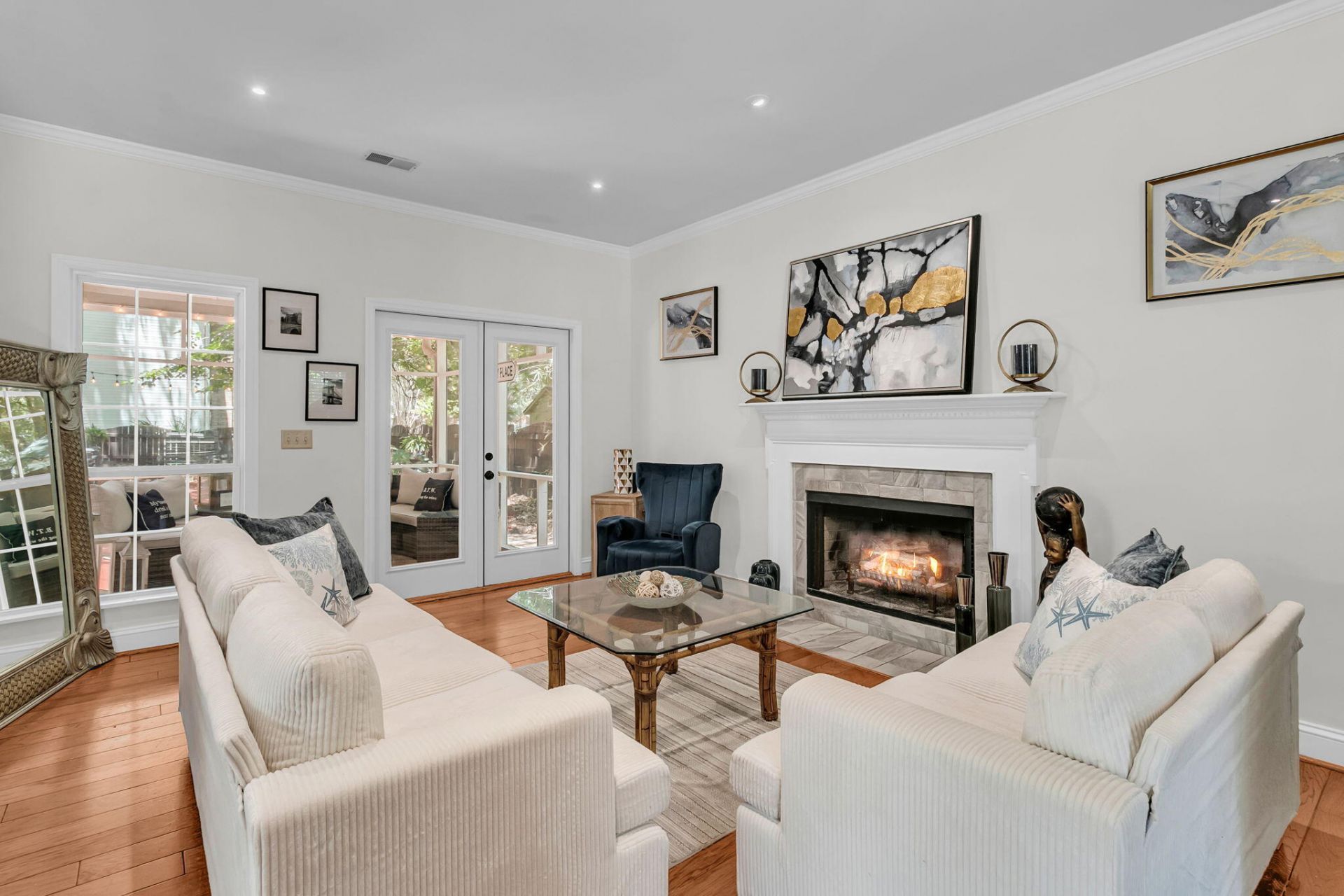 2052 Prospect Hill Drive Photo 10