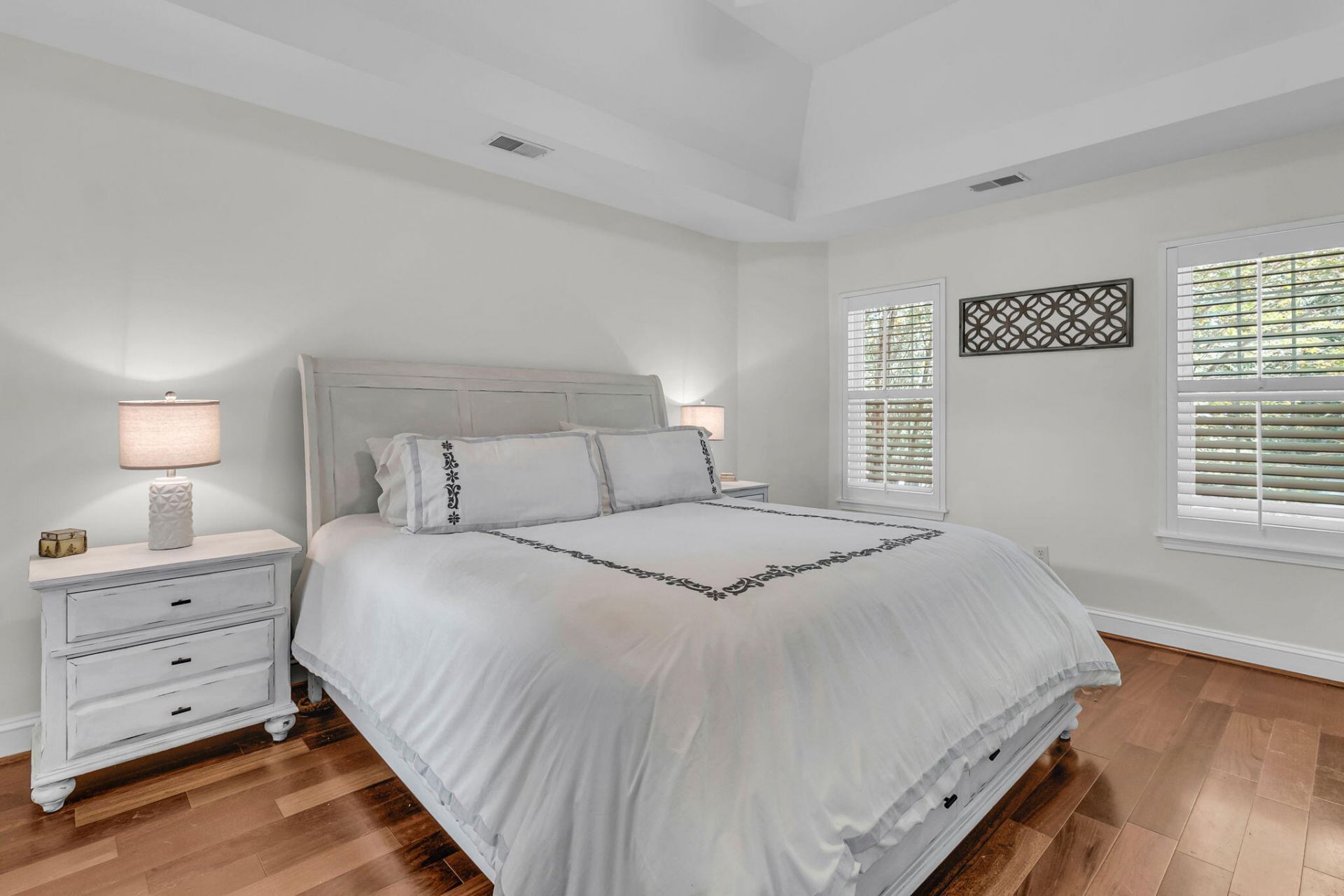 2052 Prospect Hill Drive Photo 19