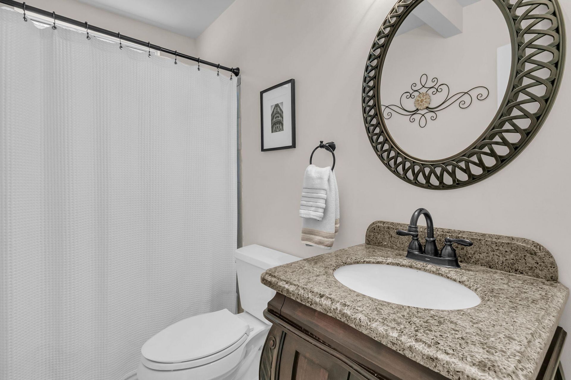 2052 Prospect Hill Drive Photo 28