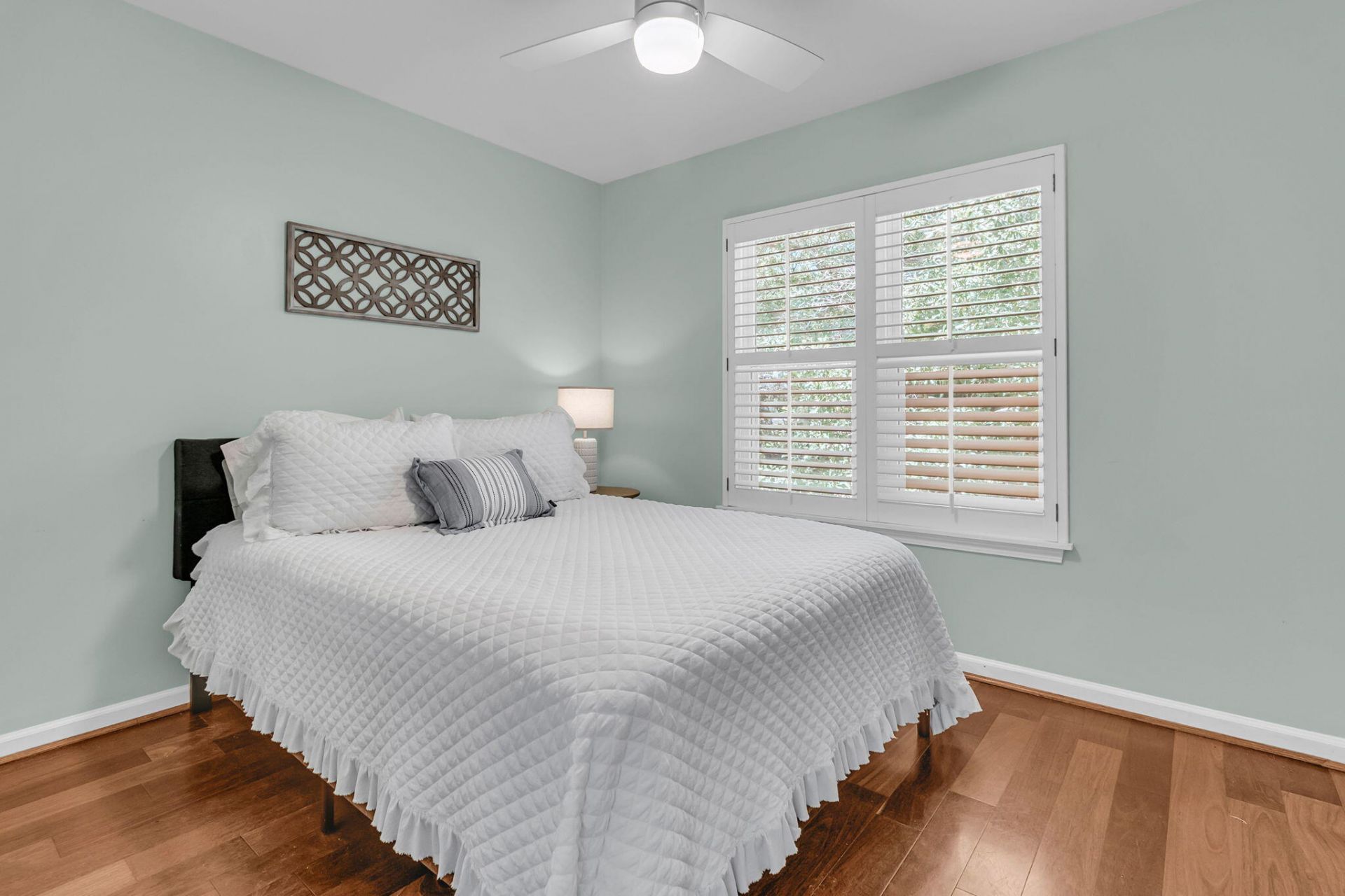 2052 Prospect Hill Drive Photo 29