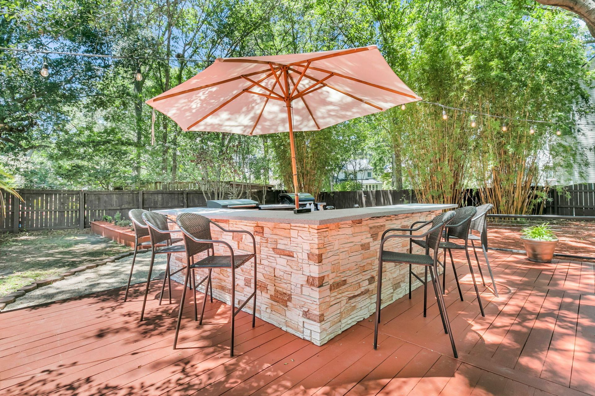 2052 Prospect Hill Drive Photo 34