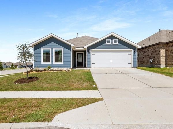 932 American Flyer Boulevard, Fort Worth, TX 76108