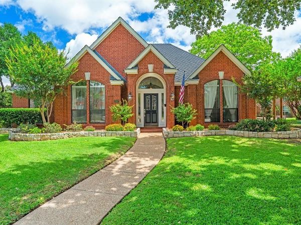2007 Hunter Place Court , Arlington, TX 76006