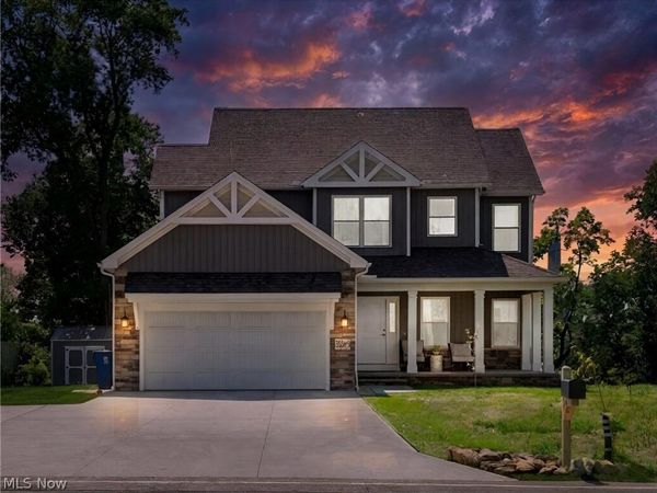 35965 Lake Shore Boulevard , Eastlake, OH 44095