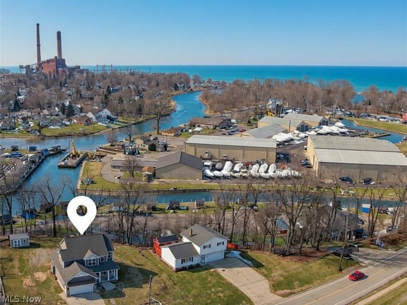35965 Lake Shore Boulevard, Eastlake, OH 44095 Photo 2