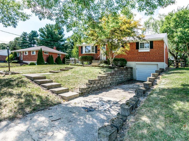 2659 Devils Backbone Road, Green Township, OH 45233 Photo 2