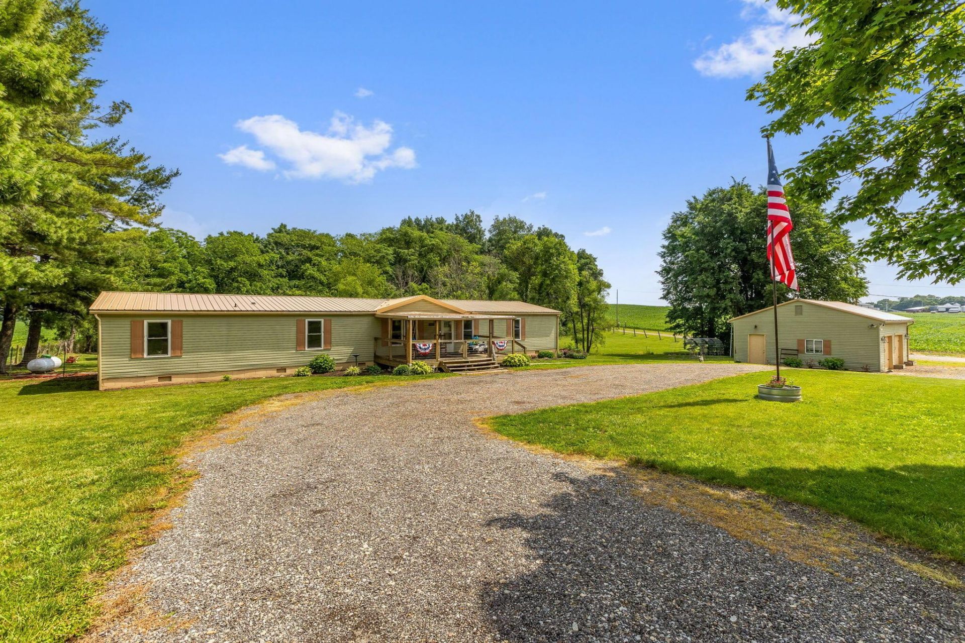 5080 Canal Road Ne, Pleasantville, OH 43148 Main Photo