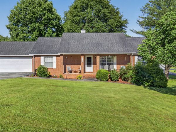 2403 N Pointe Cove Cir , Cookeville, TN 38506