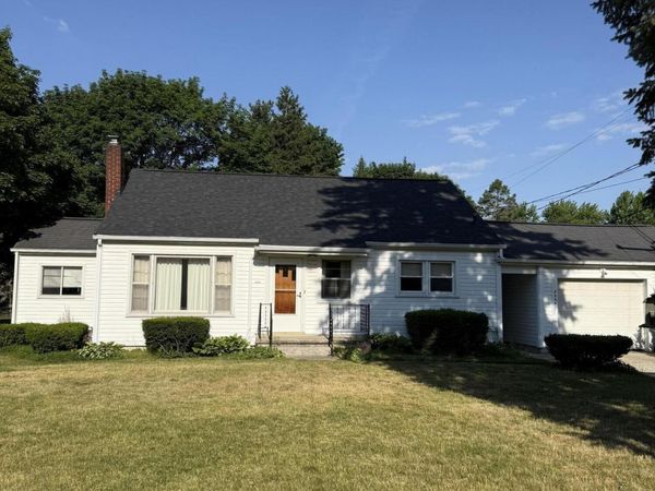 2326 Sunset Lane, Adrian, MI 49221