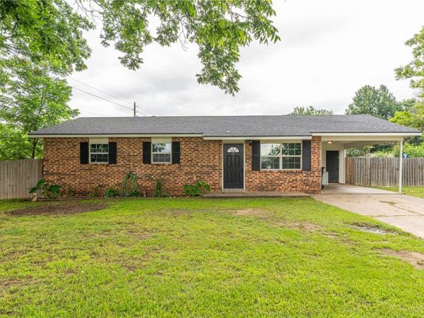 101 E Ivy Street , Booneville, AR 72927