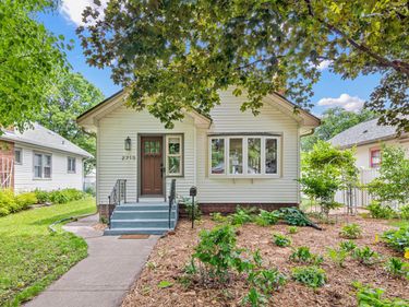2715 40th Avenue S, Minneapolis, MN 55406