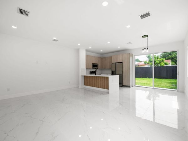 1355 NW 42nd Street, Unit 1355, Miami, FL 33142