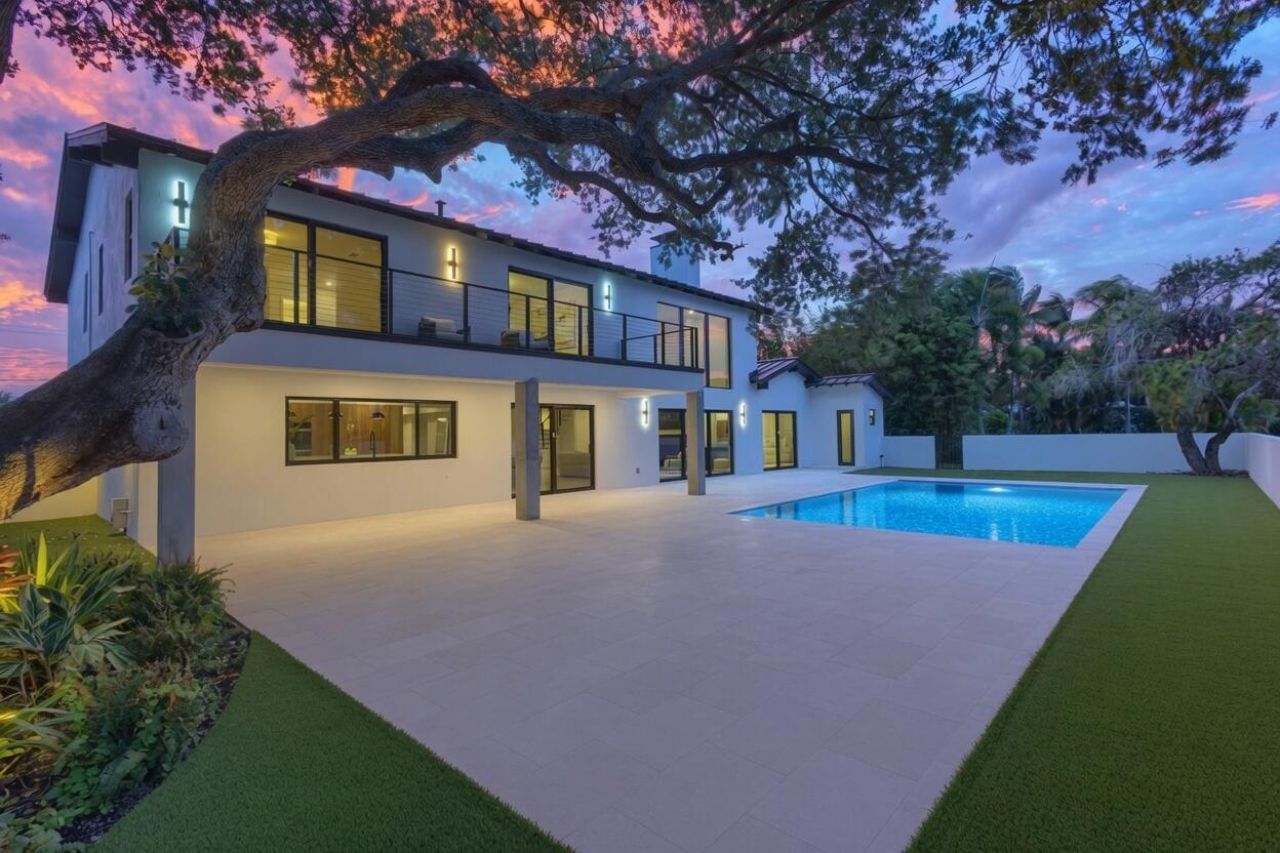 868 Country Club Drive, North Palm Beach, FL 33408 Photo