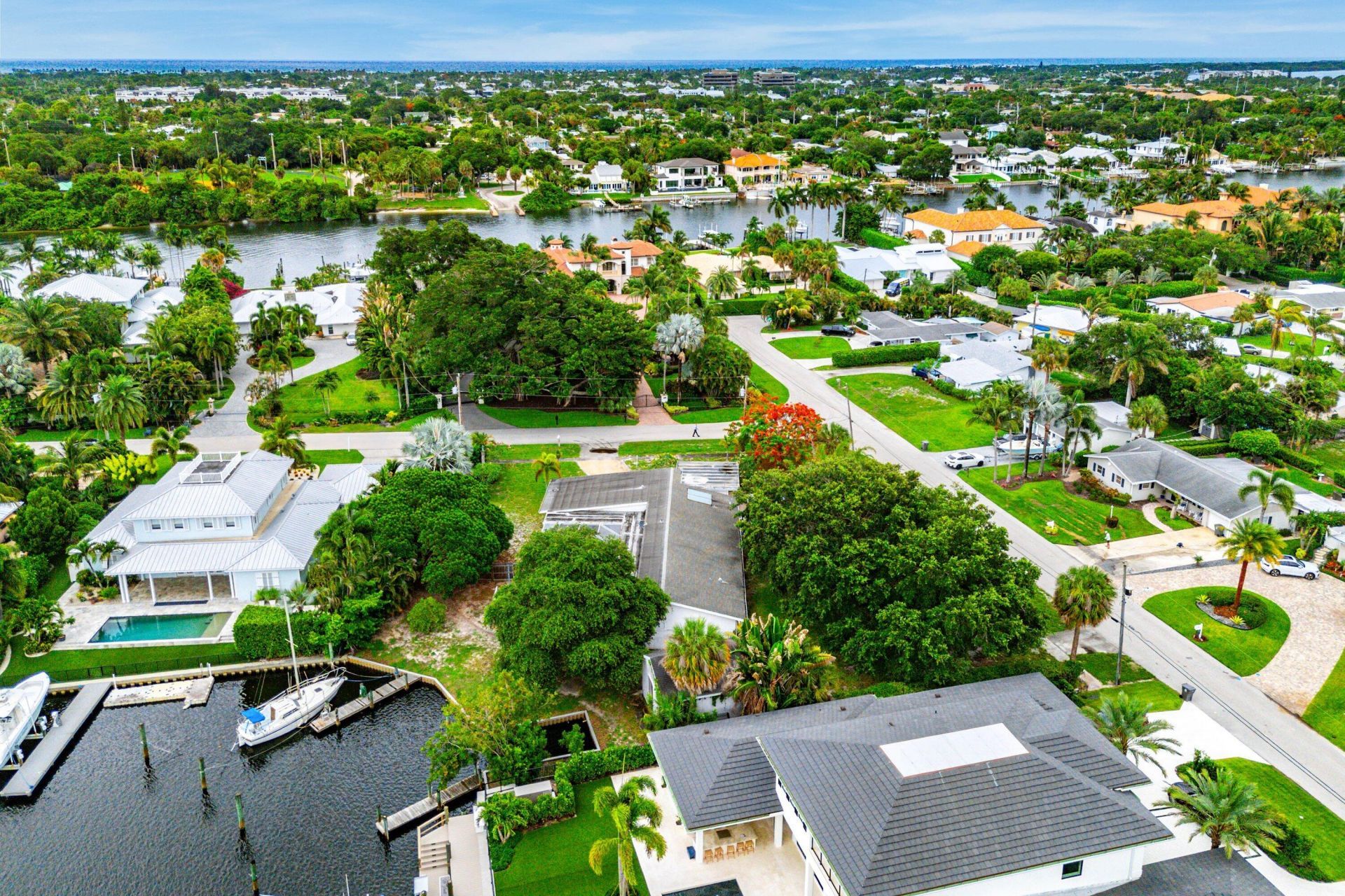 12019 N Edgewater Drive, West Palm Beach, FL 33410 Photo