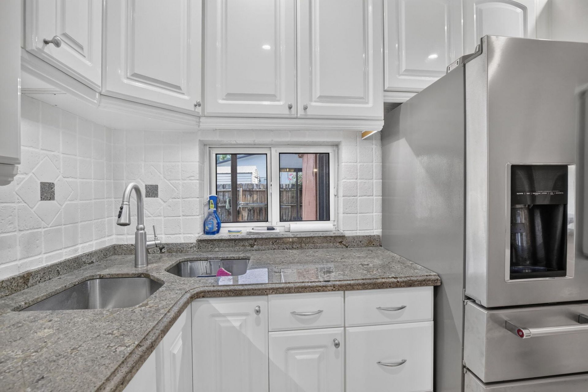 1101 E Country Club Circle, Plantation, FL 33317 Photo