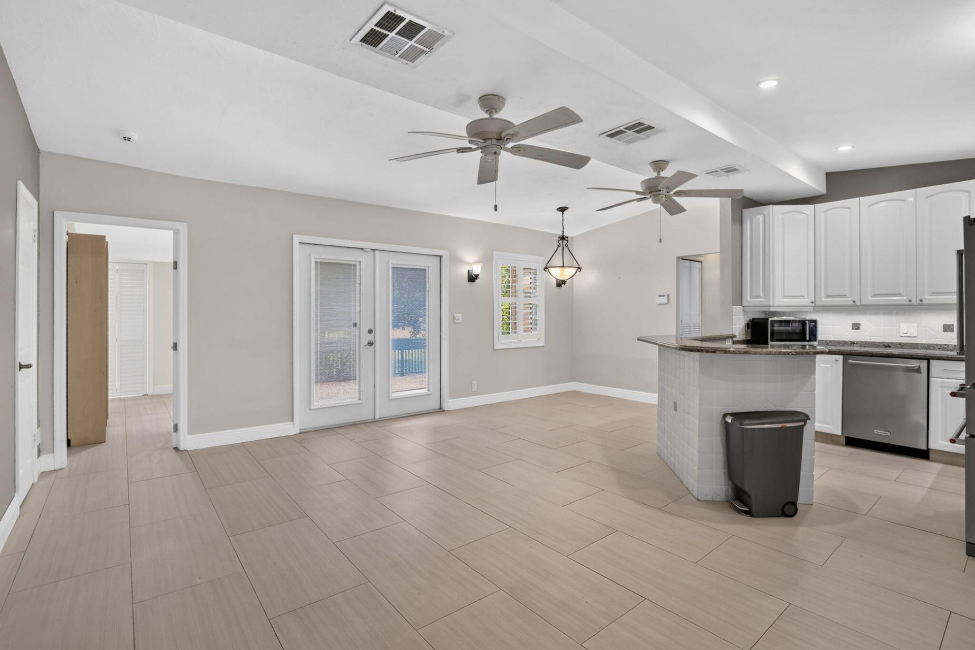 1101 E Country Club Circle, Plantation, FL 33317 Photo