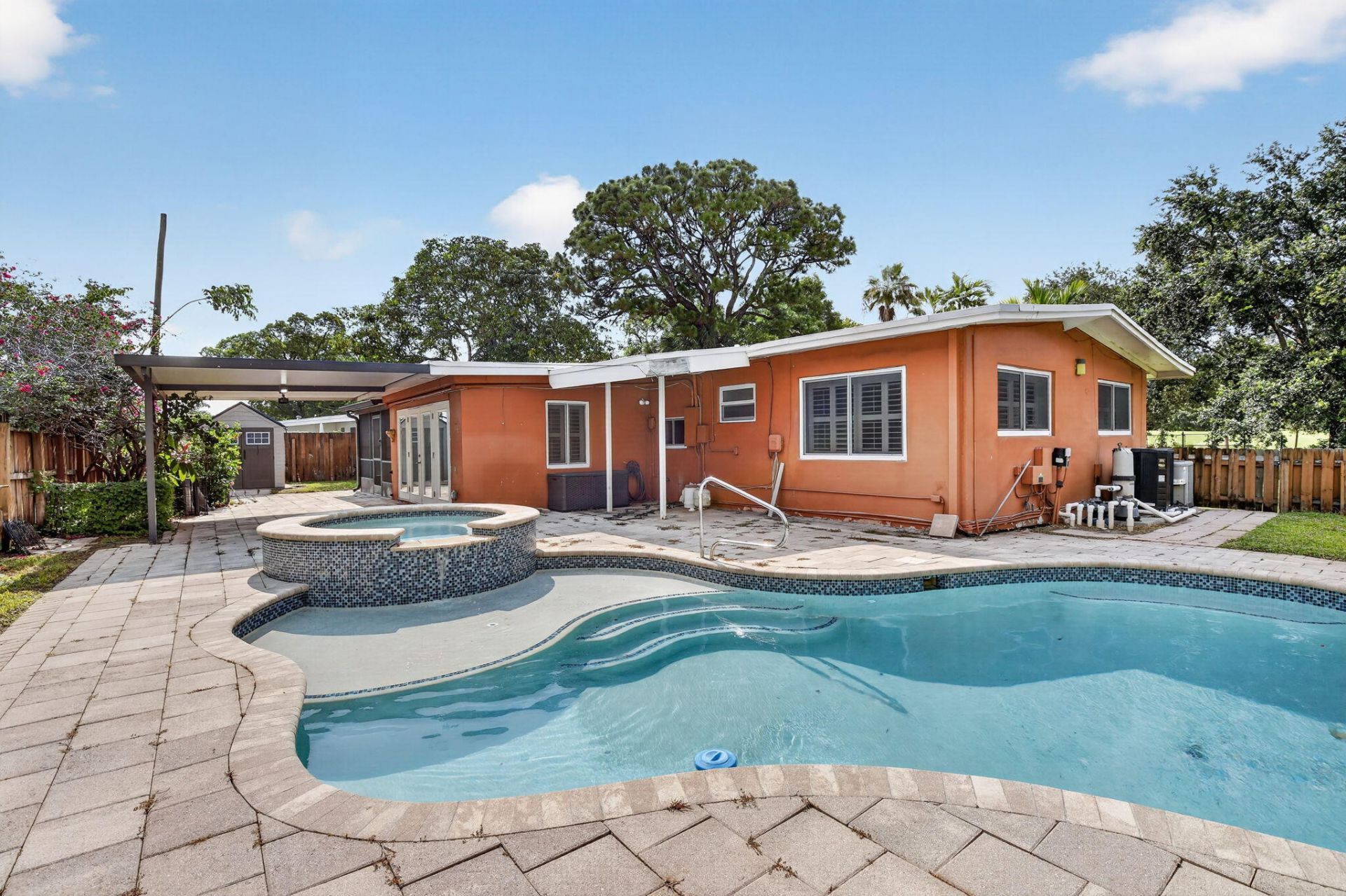 1101 E Country Club Circle, Plantation, FL 33317 Photo
