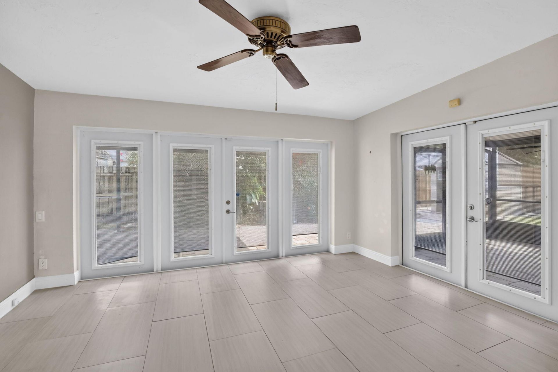 1101 E Country Club Circle, Plantation, FL 33317 Photo