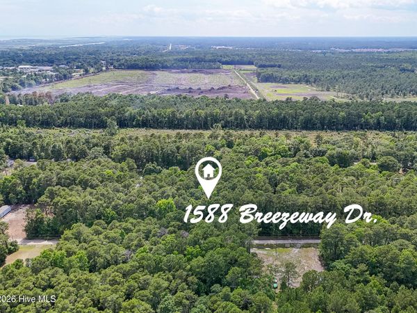 1588 Breezeway Drive SW, Ocean Isle Beach, NC 28469