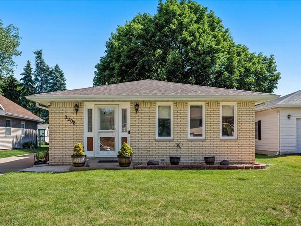 2208 Greengold Street , Crest Hill, IL 60403