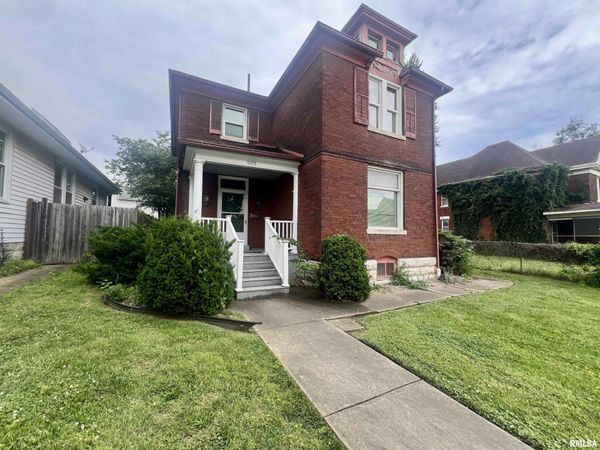 1026 N 8TH Street, Quincy, IL 62301