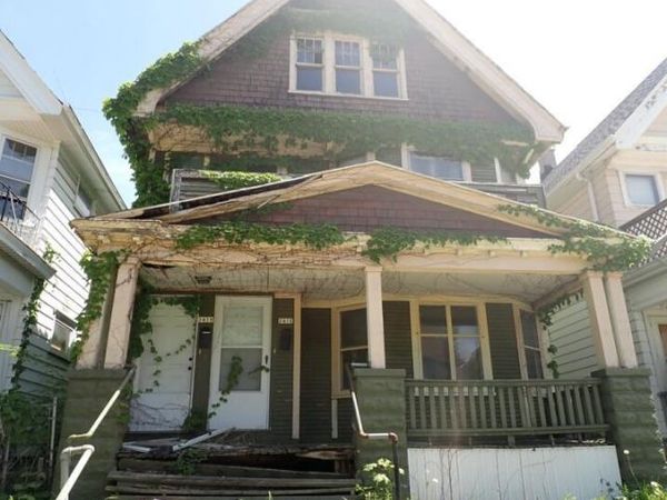 2416 N 39 STREET, Unit 2418, Milwaukee, WI 53210