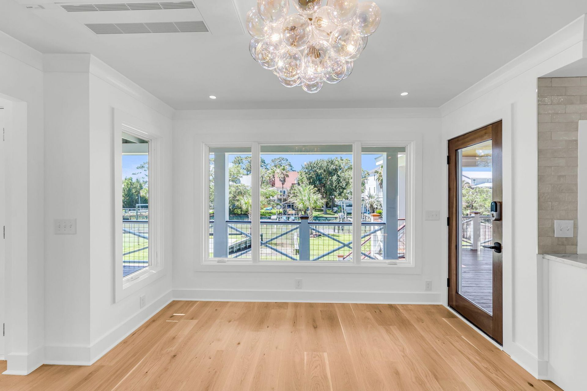 559 Schooner Road Photo 10