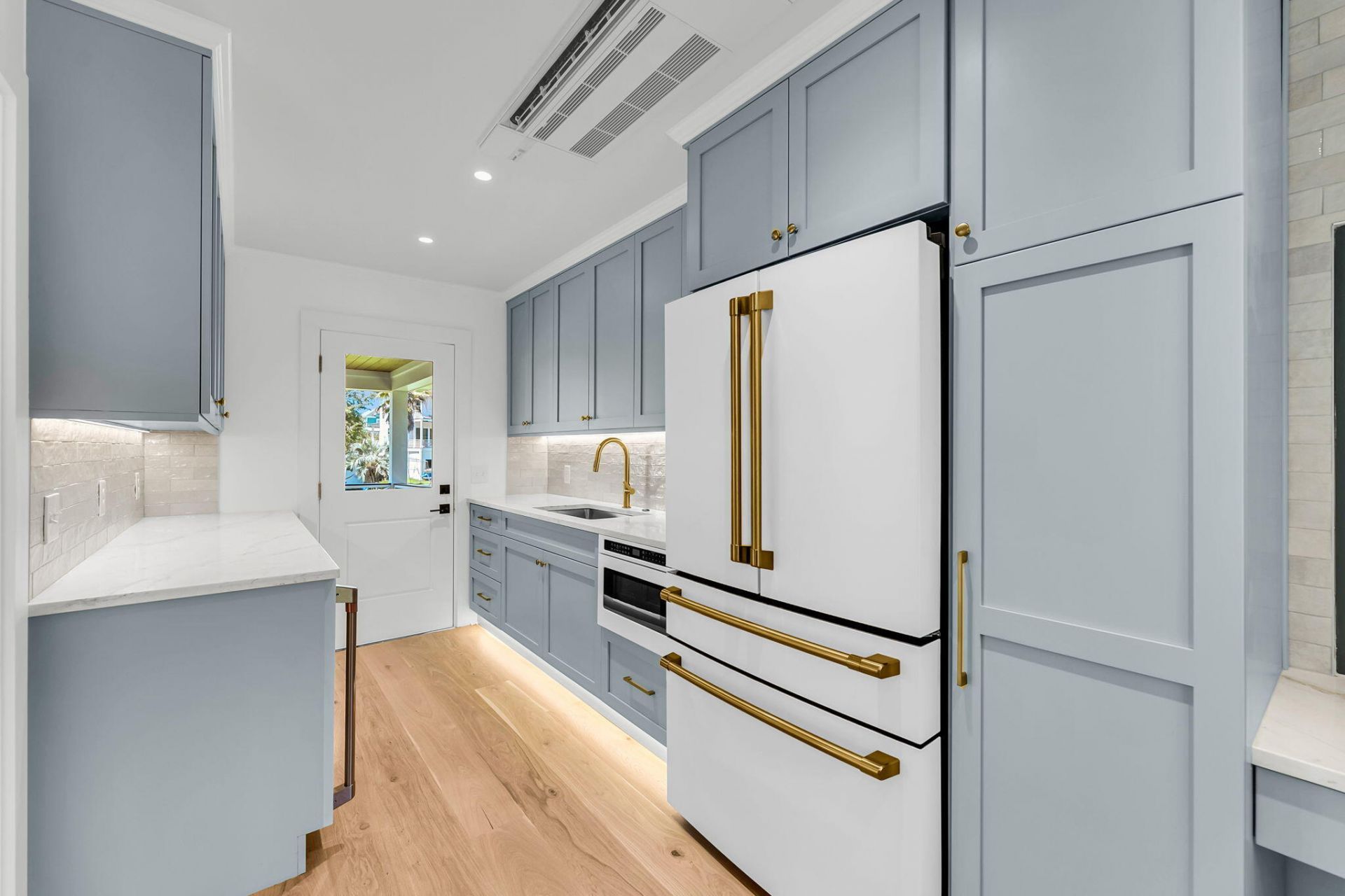 559 Schooner Road Photo 11
