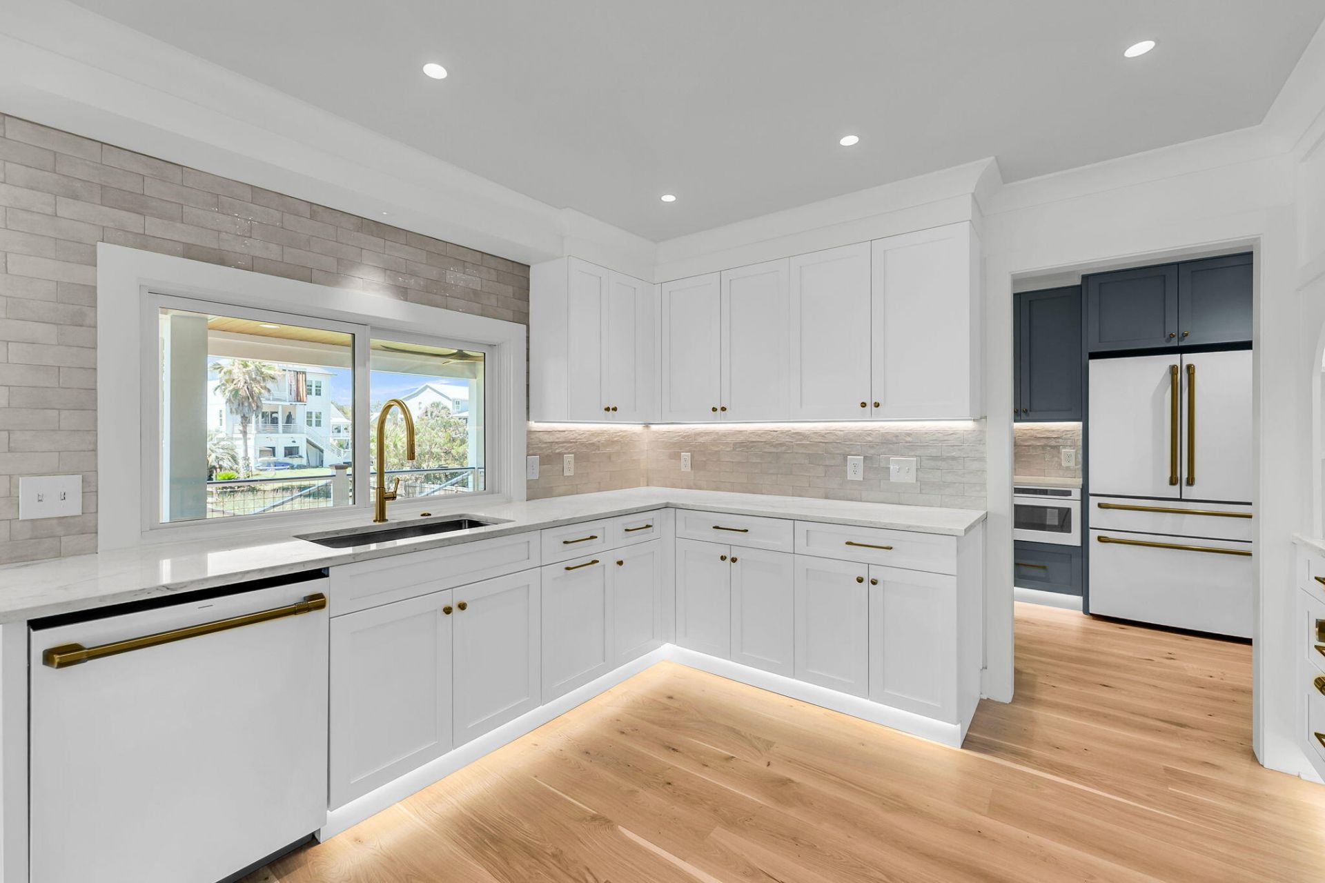 559 Schooner Road Photo 9